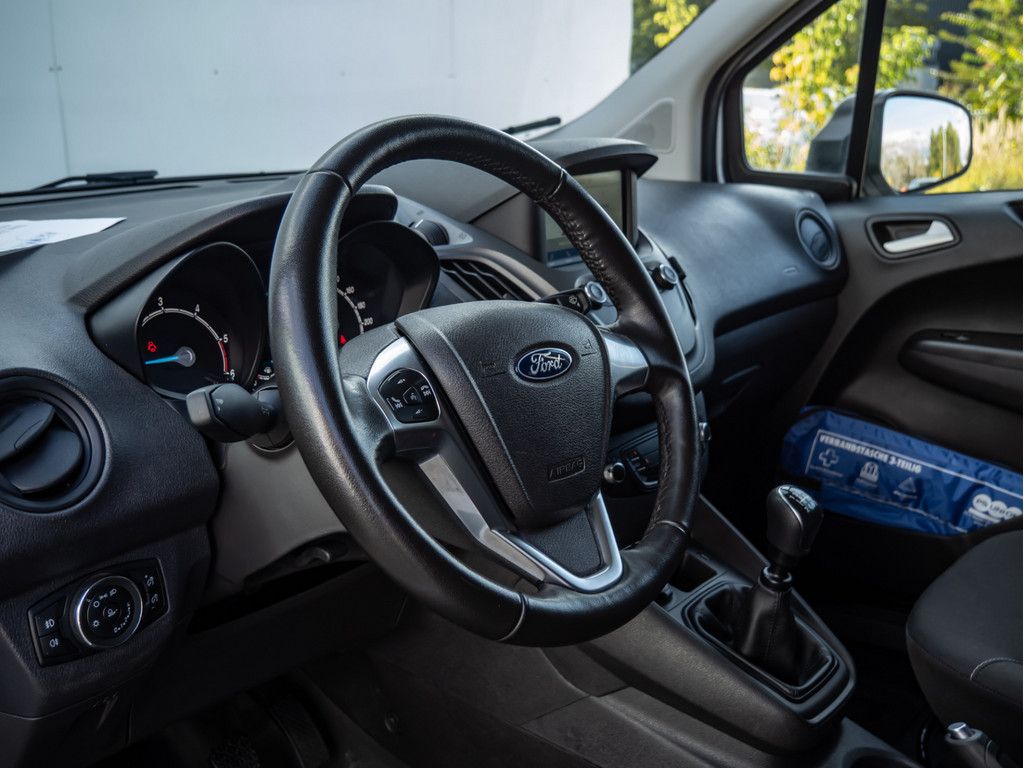 Ford Transit Courier 2023