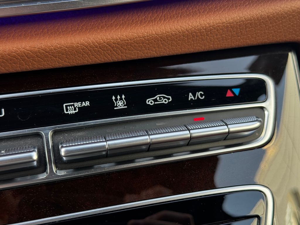 Mercedes-Benz E 300 2021
