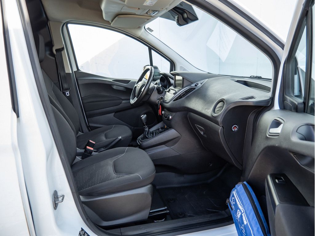 Ford Transit Courier 2023