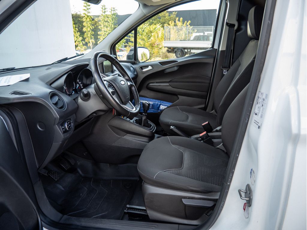 Ford Transit Courier 2023