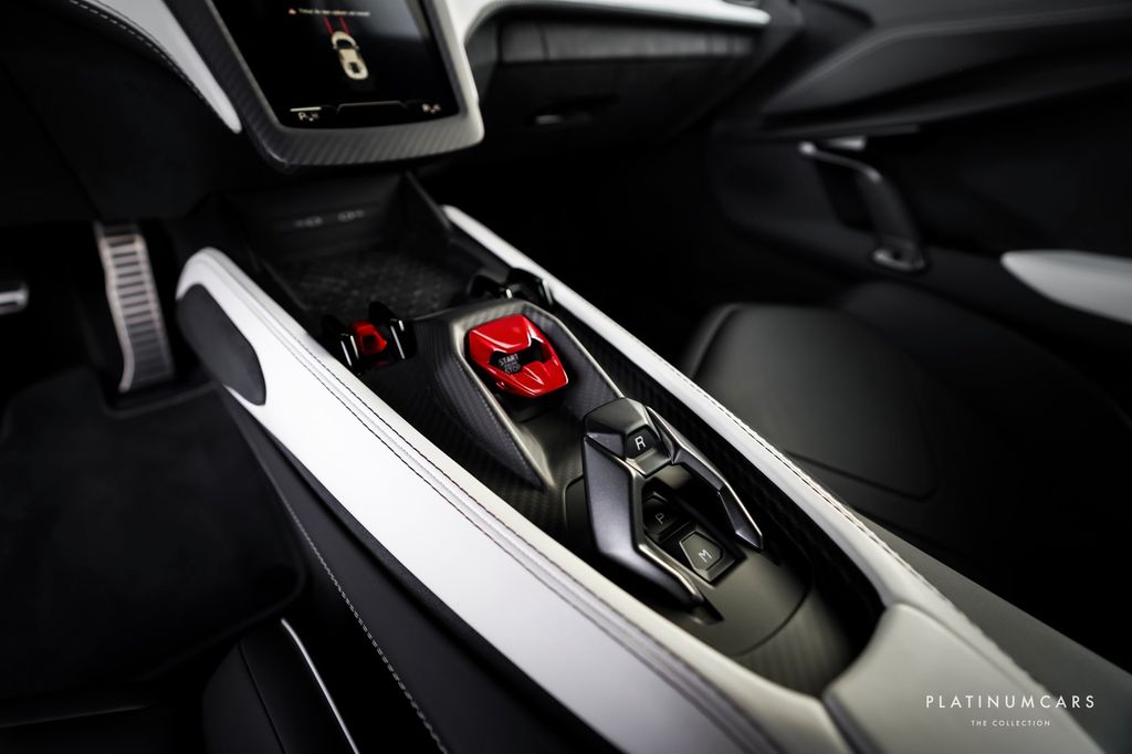 Lamborghini Revuelto 2024