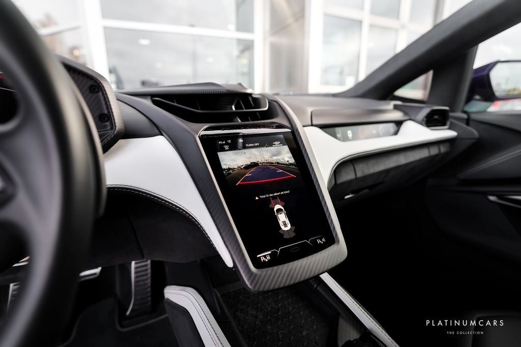 Lamborghini Revuelto 2024