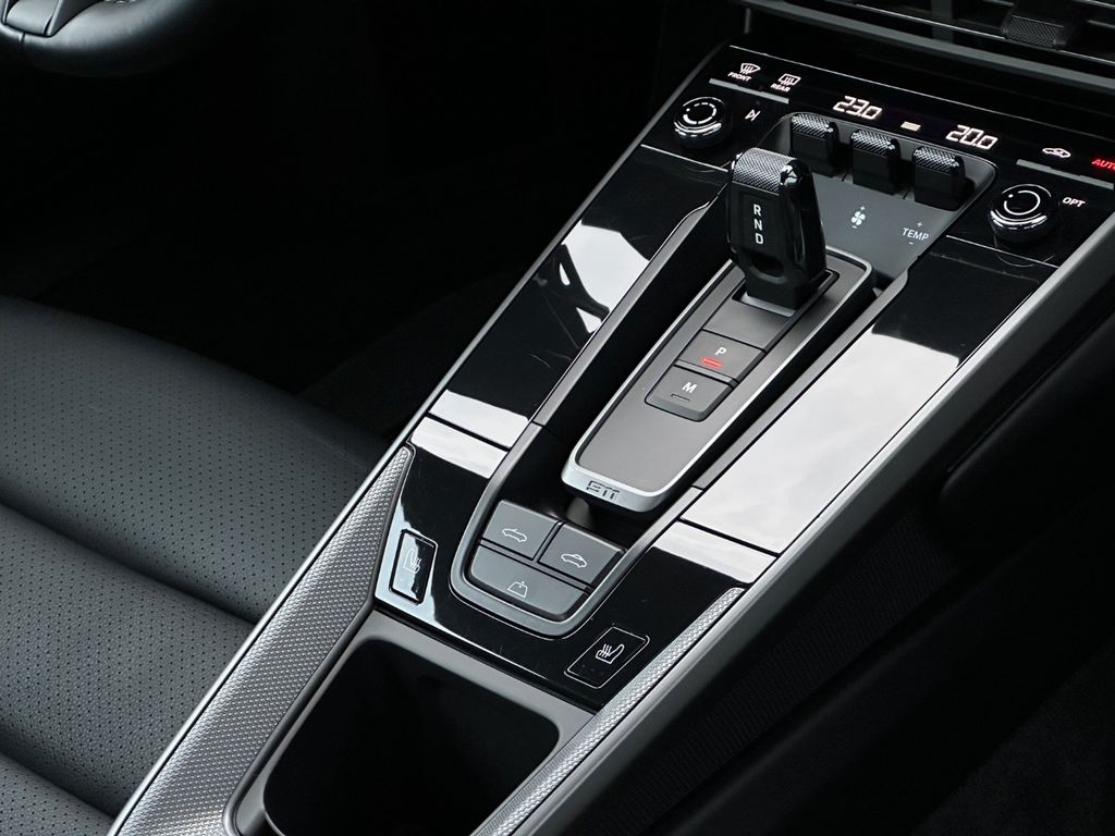Porsche 992 2021