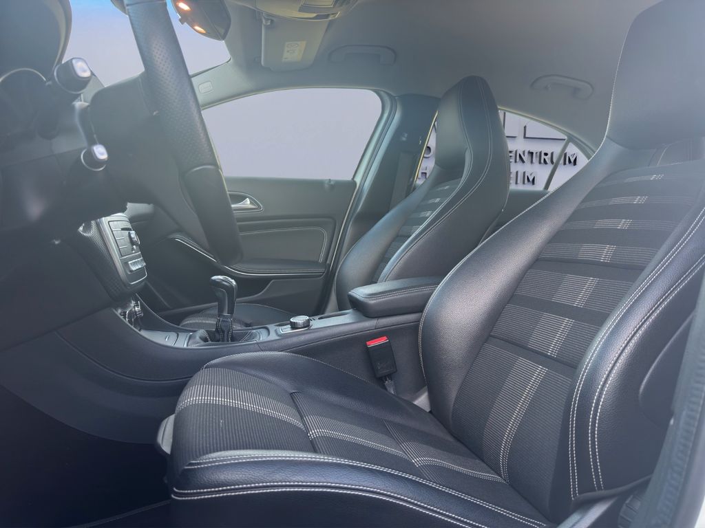 Mercedes-Benz A 180 2017