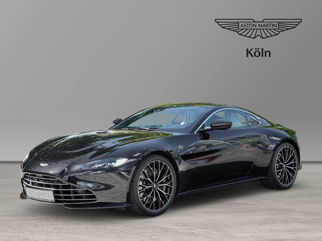 Aston Martin V8 Vantage 2022