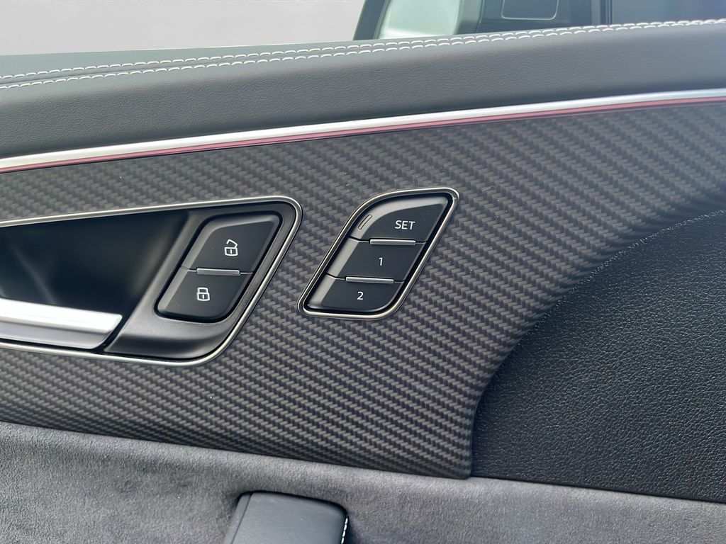 Audi RSQ8 2024