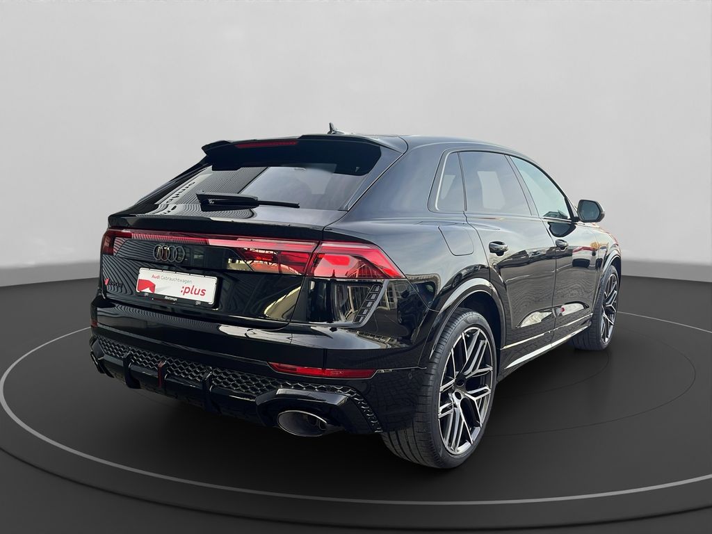 Audi RSQ8 2024