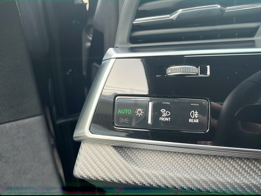 Audi RSQ8 2024