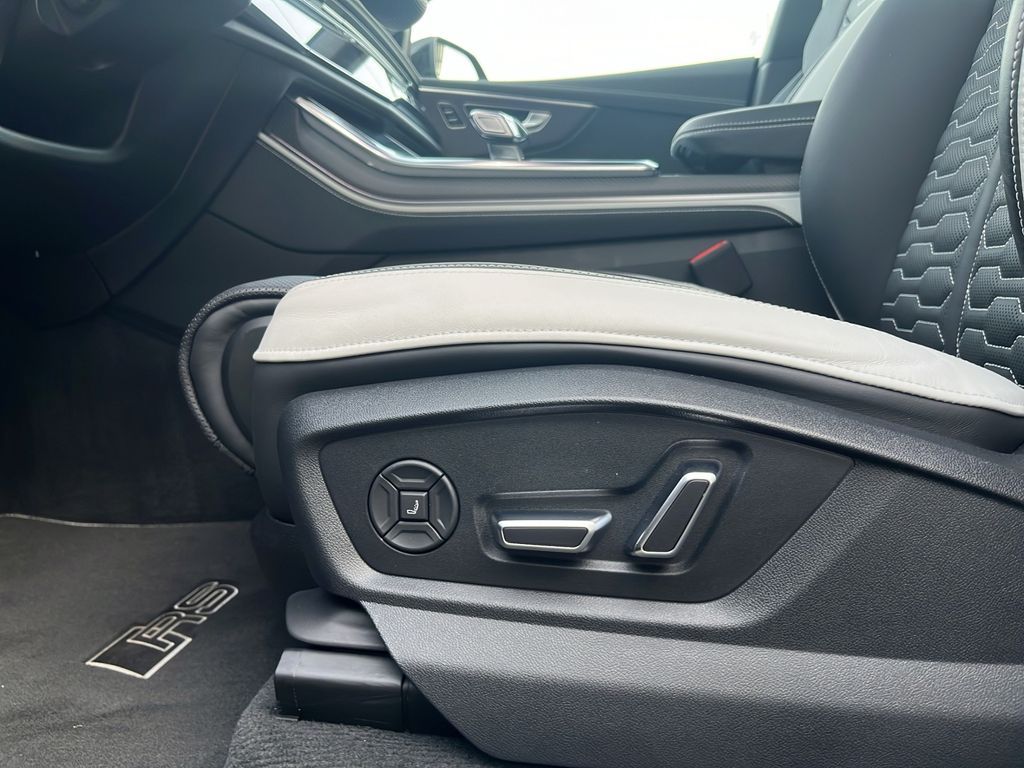 Audi RSQ8 2024