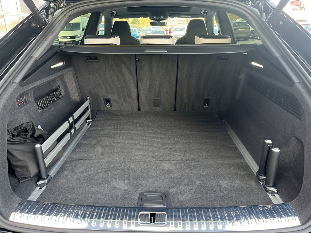 Audi RSQ8 2024