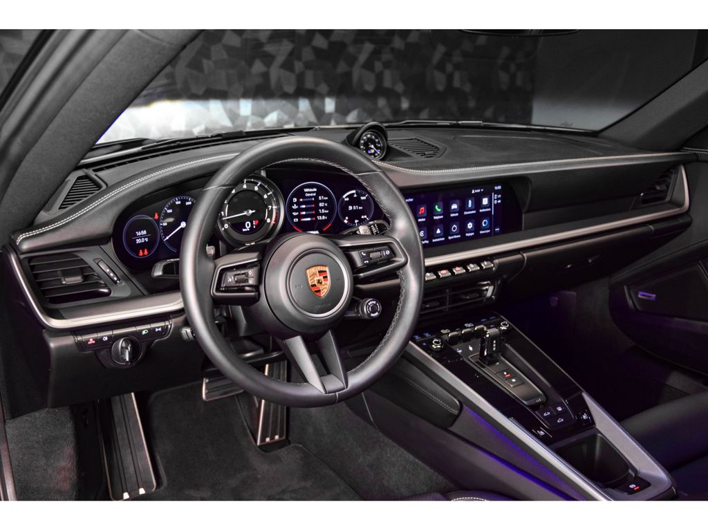 Porsche 992 2022