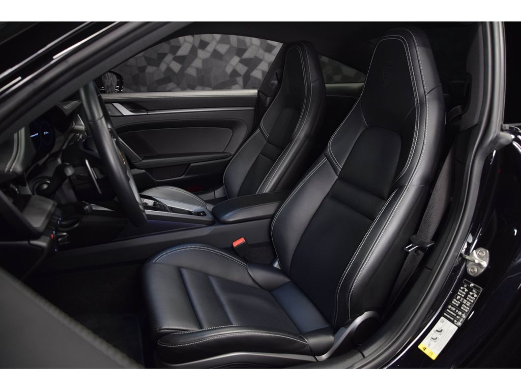 Porsche 992 2022