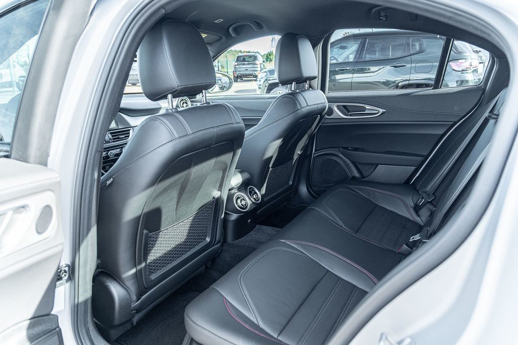 Alfa Romeo Giulia 2023