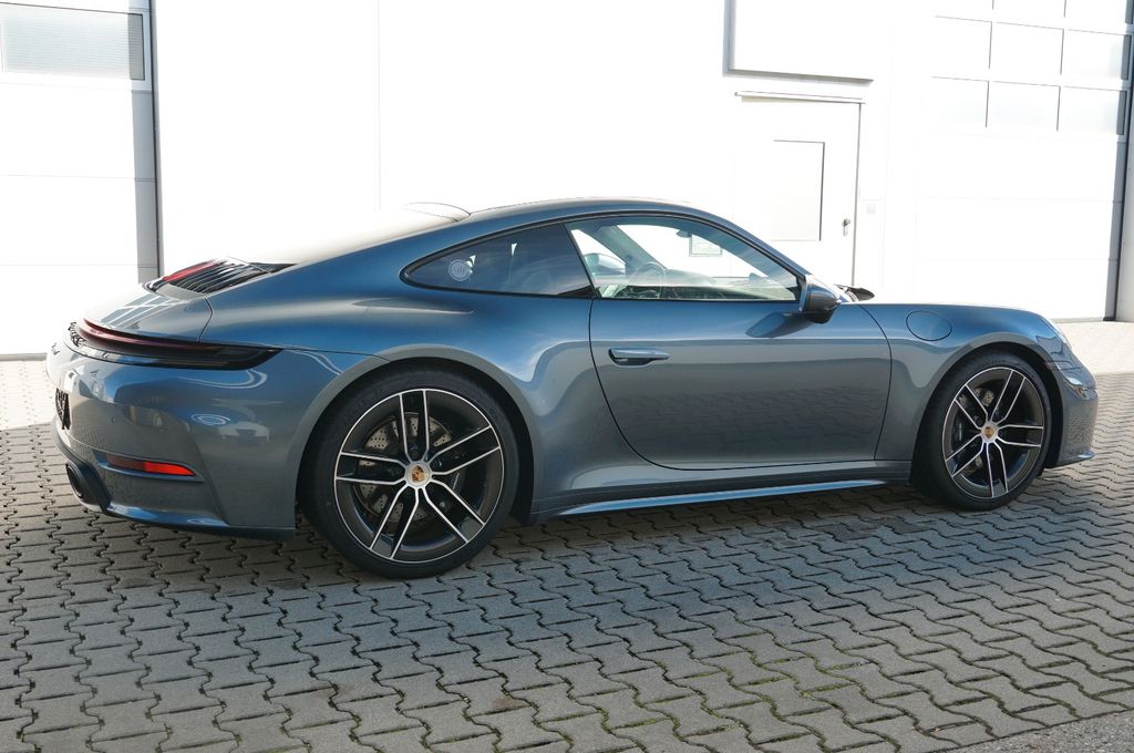 Porsche 992 2025