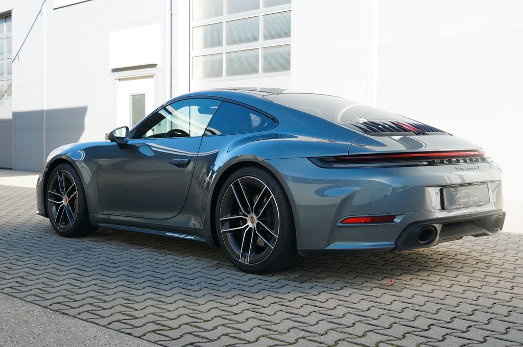 Porsche 992 2025