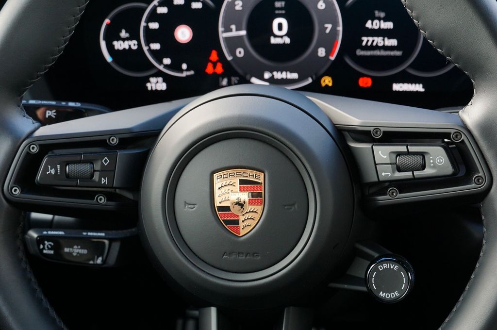 Porsche 992 2025