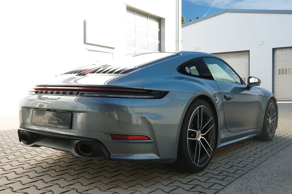 Porsche 992 2025