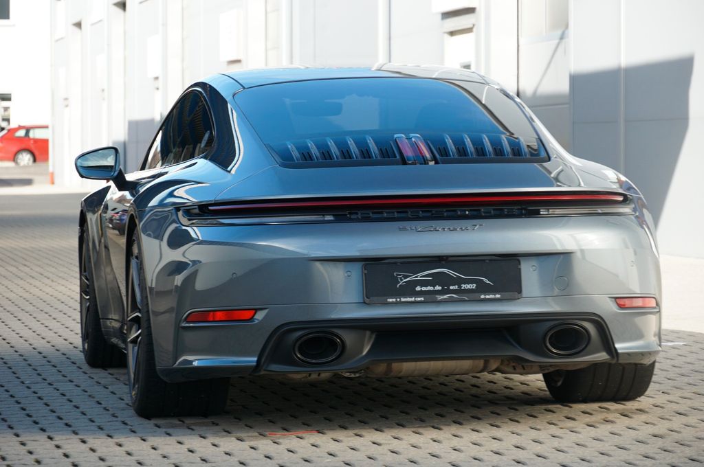 Porsche 992 2025