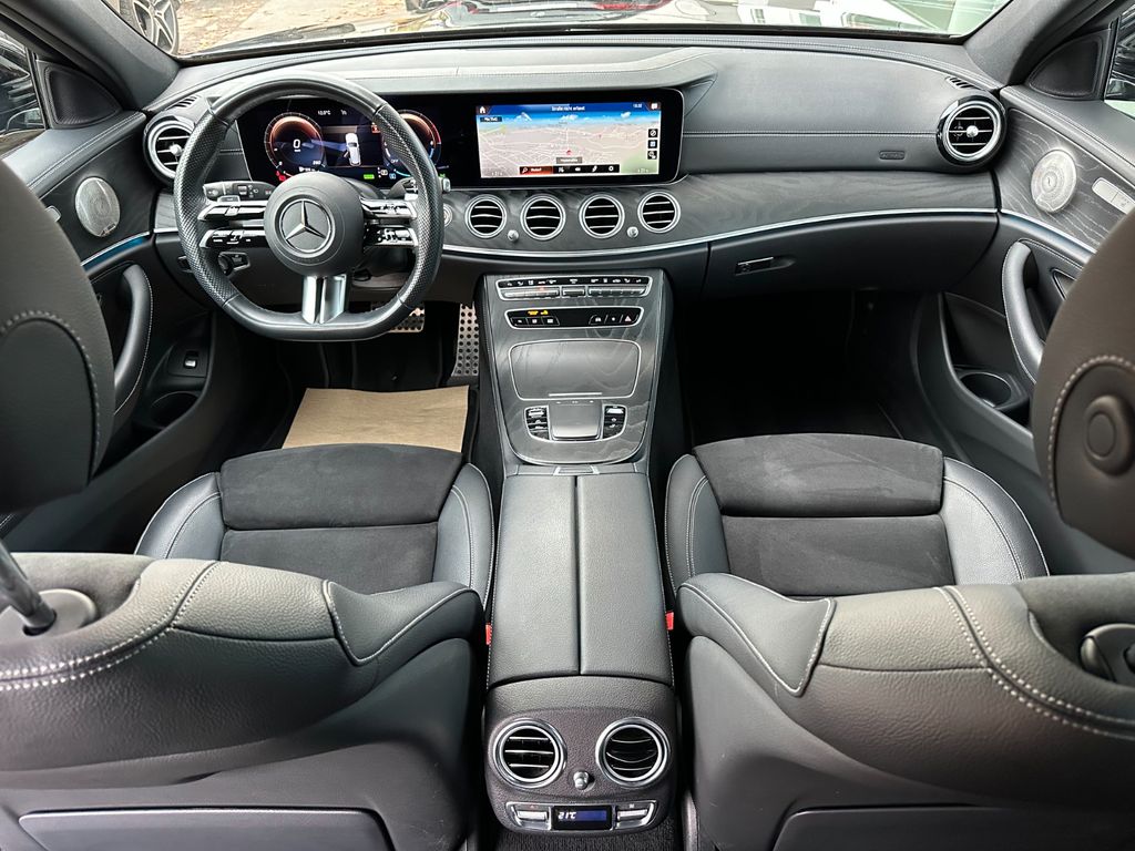 Mercedes-Benz E 300 2022