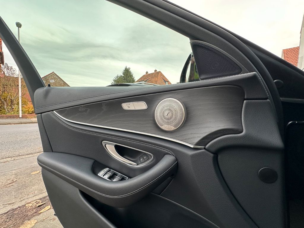 Mercedes-Benz E 300 2022