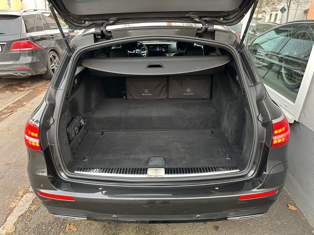 Mercedes-Benz E 300 2022
