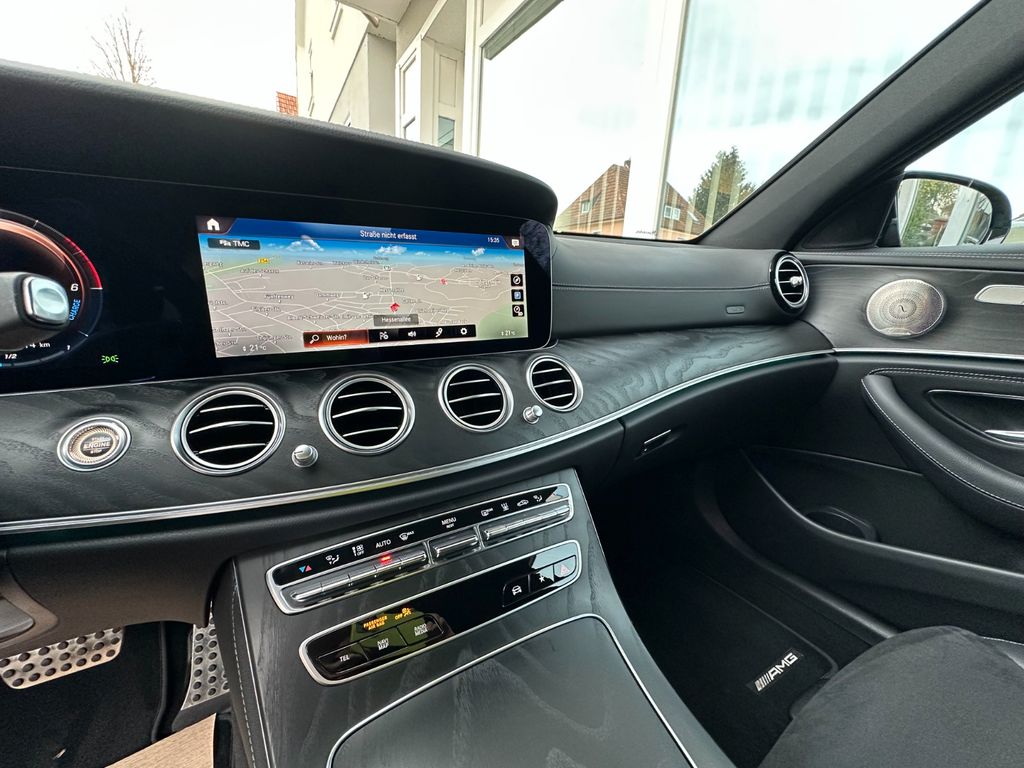 Mercedes-Benz E 300 2022