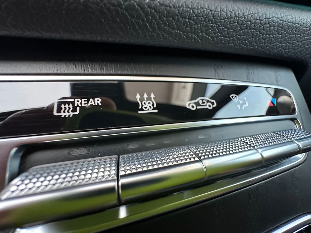 Mercedes-Benz E 300 2022