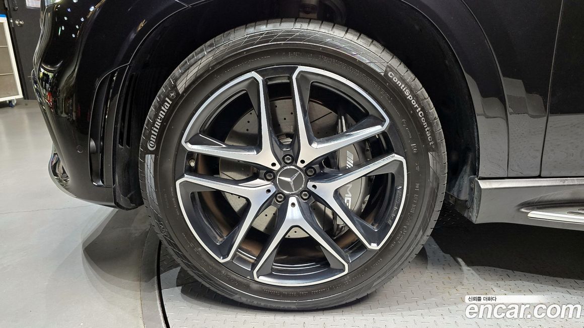 Mercedes-Benz GLE-Class 2023