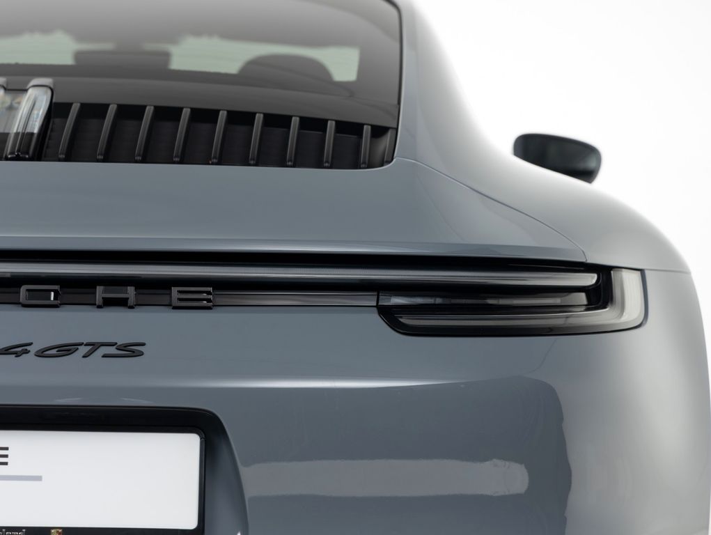 Porsche 992 2024