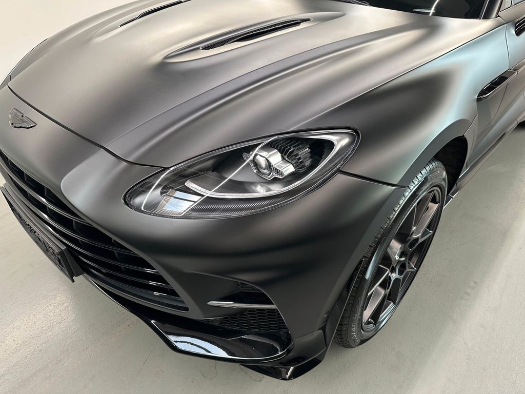 Aston Martin DBX 2023