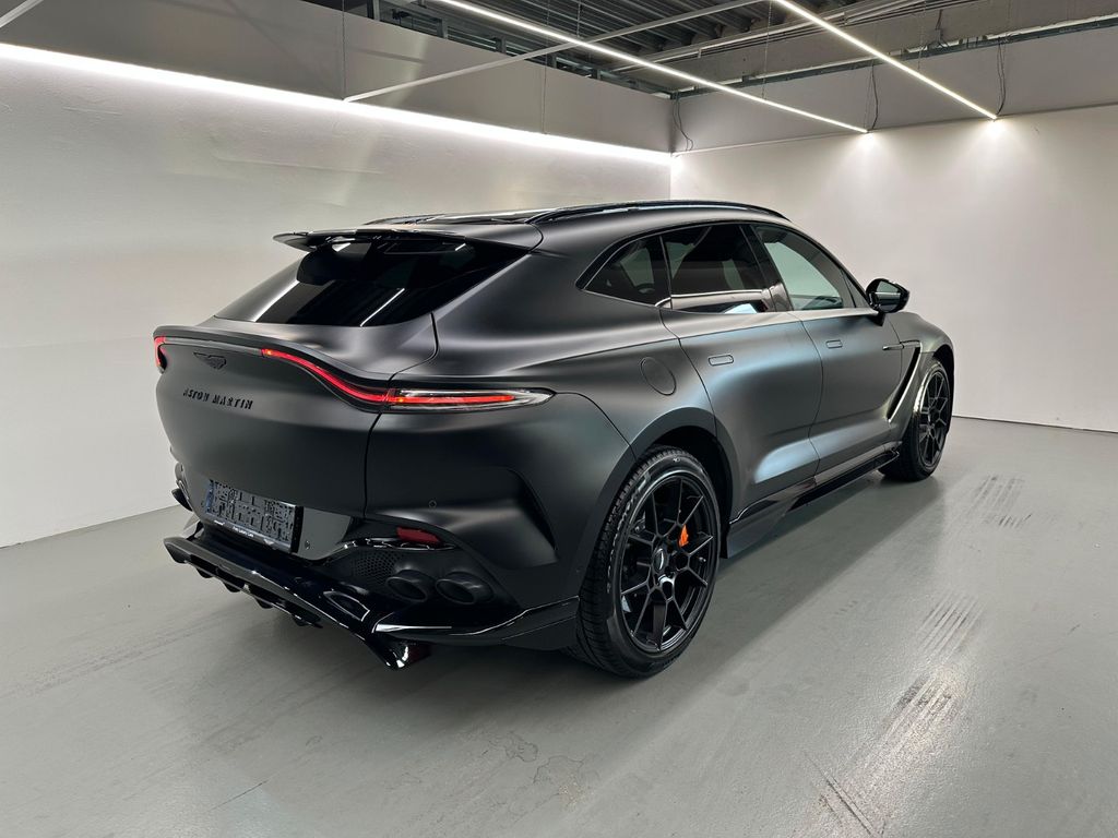 Aston Martin DBX 2023