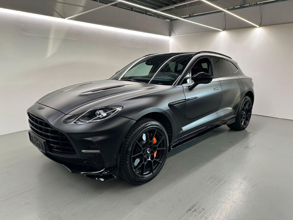 Aston Martin DBX 2023