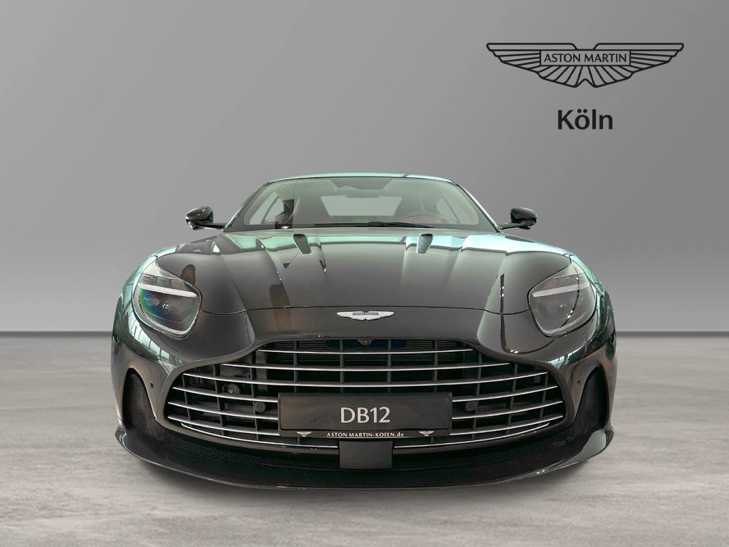 Aston Martin DB12 2024