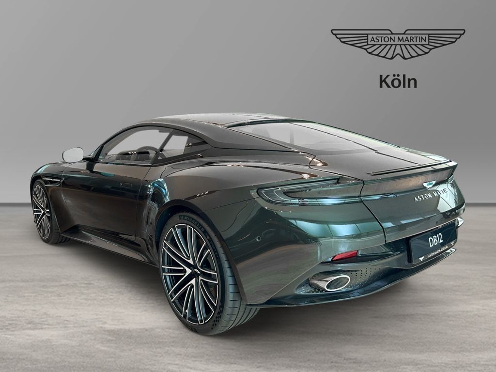 Aston Martin DB12 2024