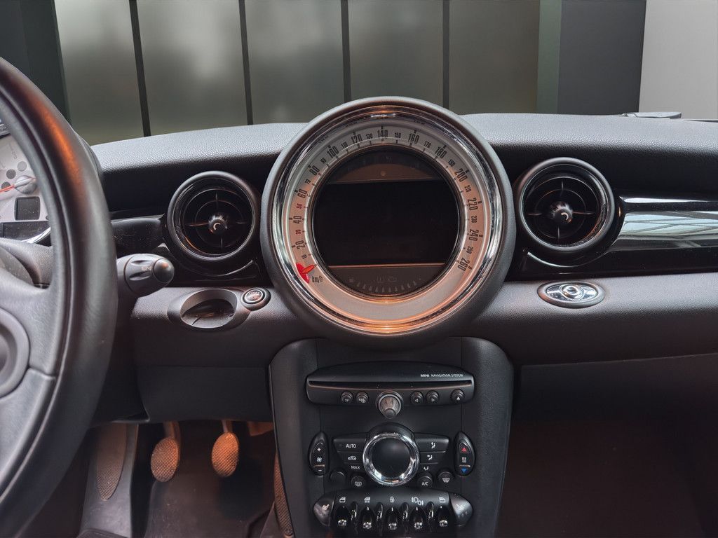 MINI Cooper Cabrio 2012