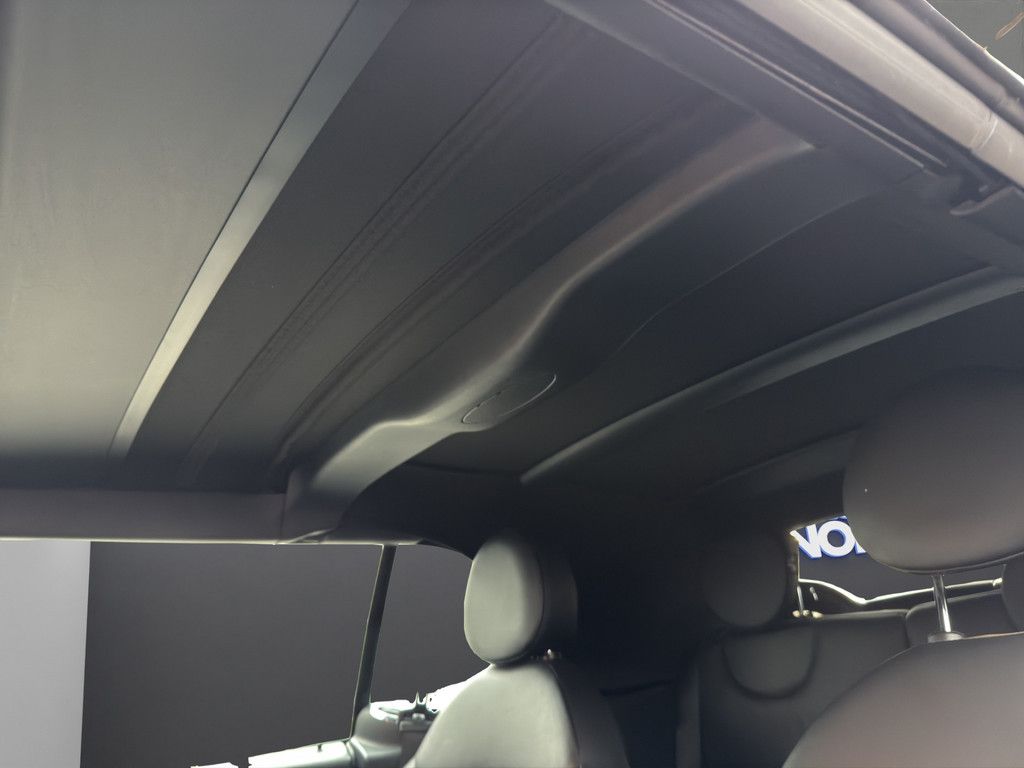 MINI Cooper Cabrio 2012