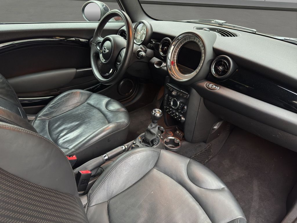 MINI Cooper Cabrio 2012