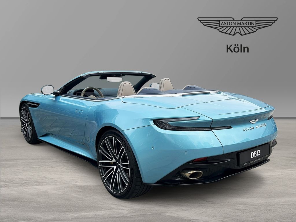Aston Martin DB12 2024