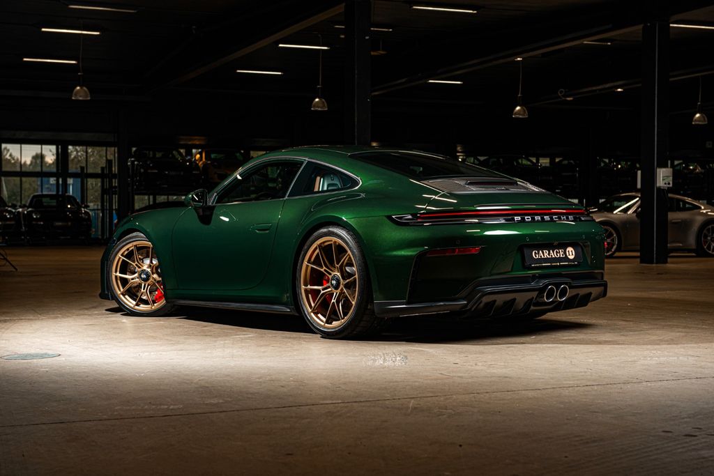 Porsche 992 2025