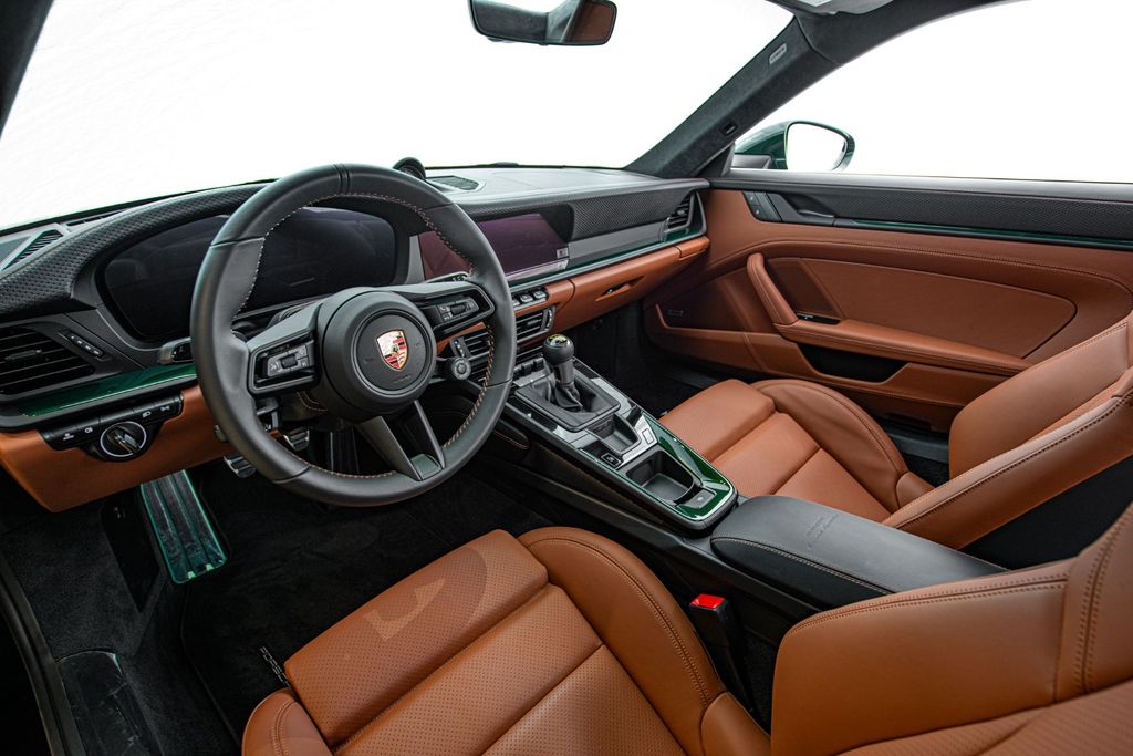 Porsche 992 2025