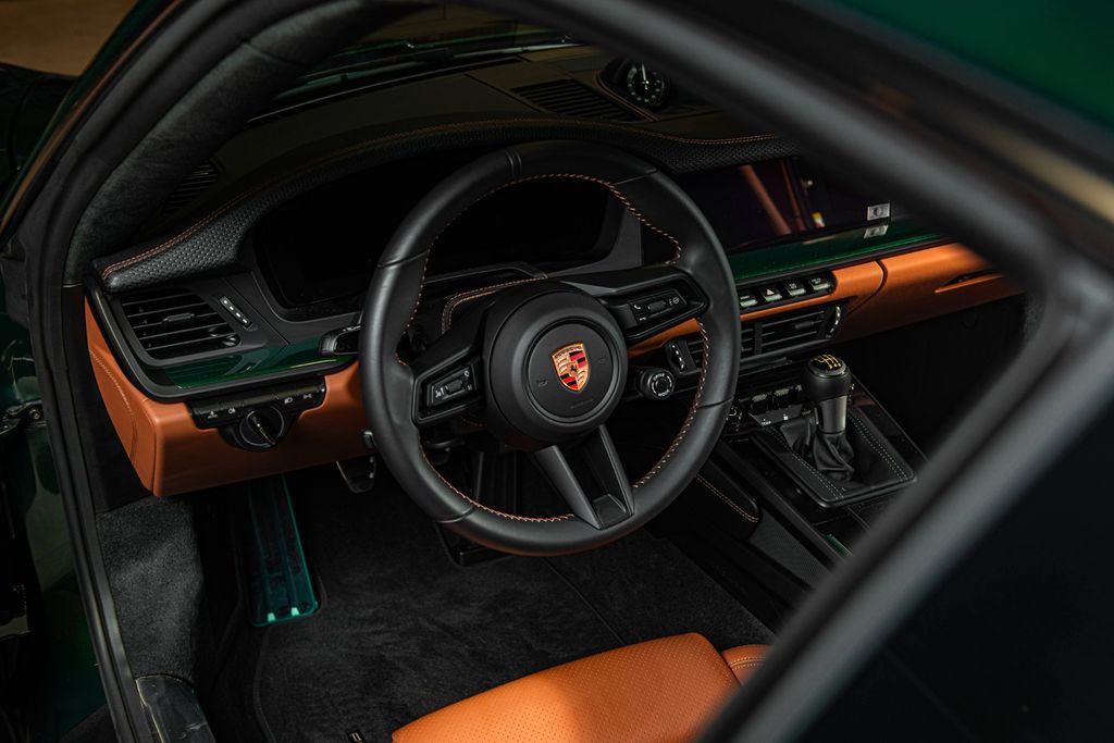 Porsche 992 2025