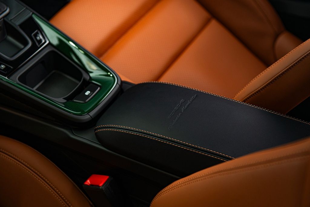 Porsche 992 2025