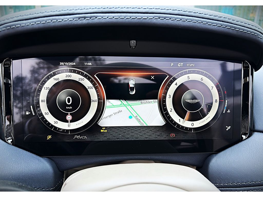 Aston Martin DB12 2024