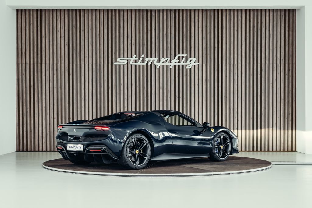 Ferrari 296 GTS 2024