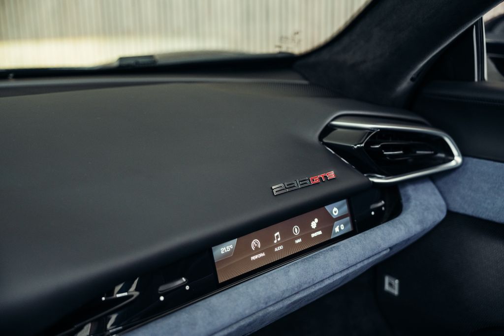 Ferrari 296 GTS 2024