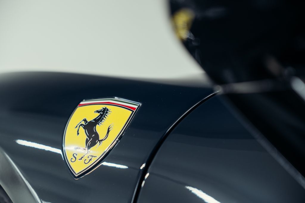 Ferrari 296 GTS 2024