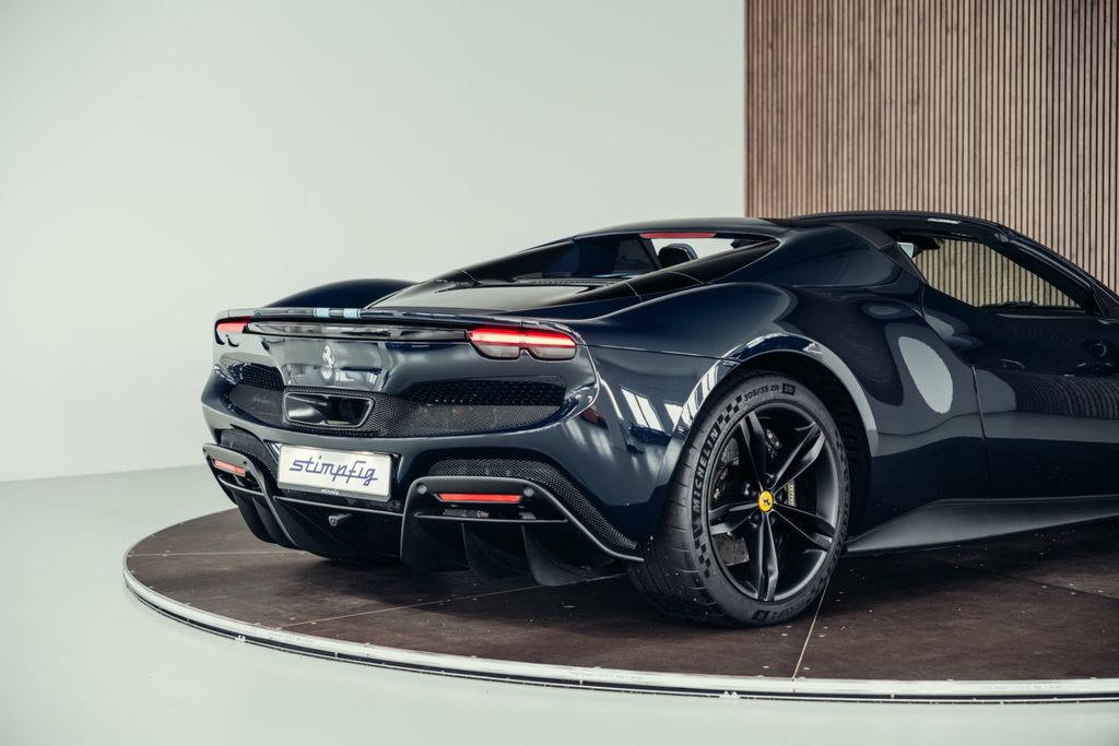 Ferrari 296 GTS 2024