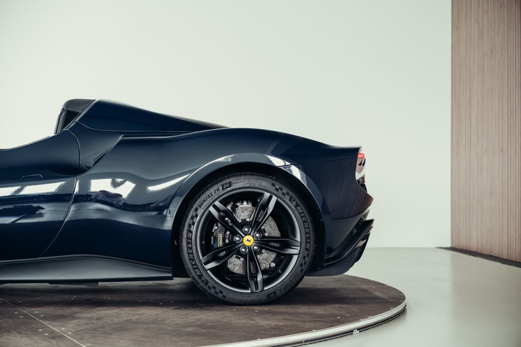 Ferrari 296 GTS 2024