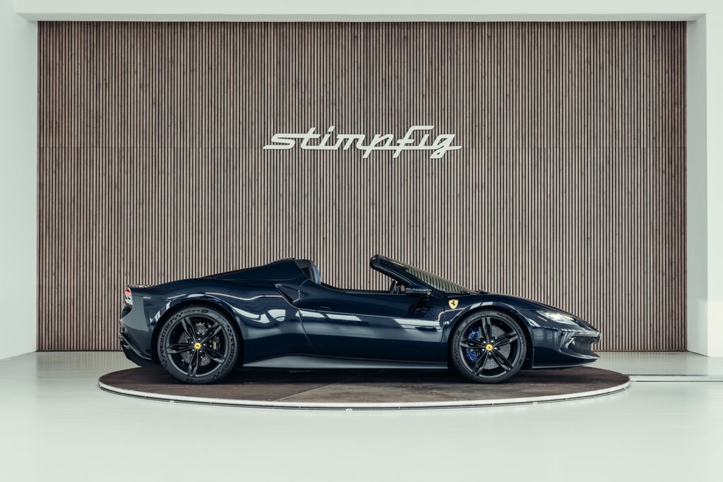 Ferrari 296 GTS 2024