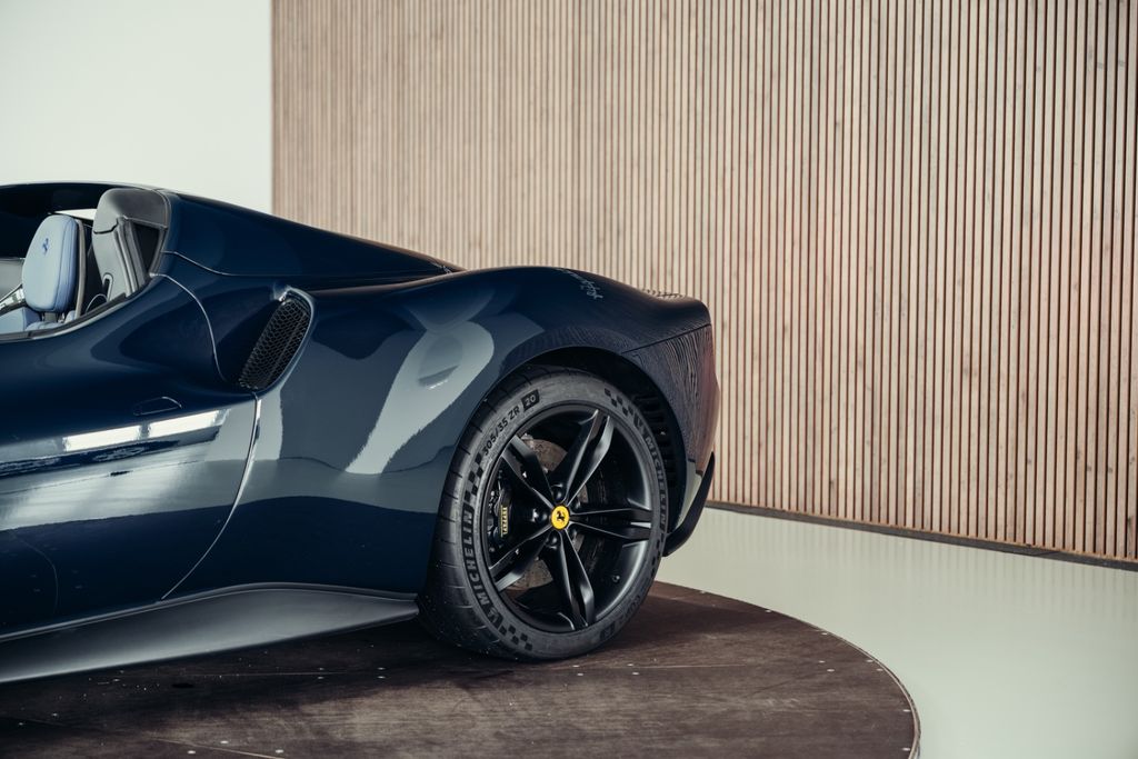 Ferrari 296 GTS 2024